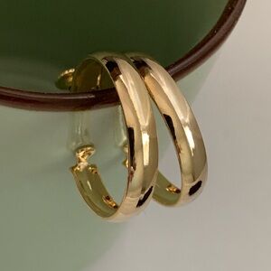 New vintage spring closure hoop earrings